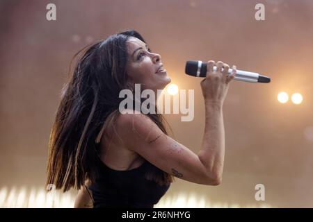 Rouen, France. 10th juin 2023. Jenifer se produit sur scène lors de la huitième édition d'Armada sur 10 juin 2023 à Rouen, France. Crédit : Bernard Menigault/Alamy Live News Banque D'Images