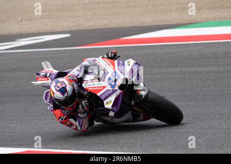 10th juin 2023 ; Autodromo Internazionale del Mugello, Scarperia e San Piero, Florence, Italie ; 2023 journée de qualification MotoGP italienne ; Jorge Martin Prima Pramac Racing Banque D'Images