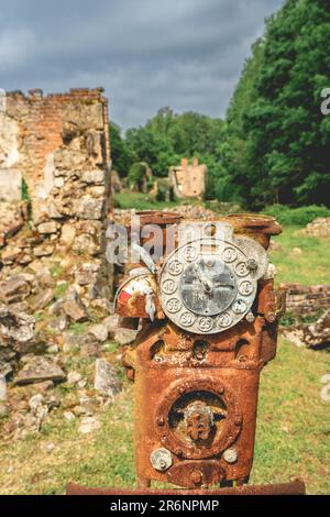 Les vieilles ruynes de la commune d'Oradour-sur-Glane en France. Banque D'Images