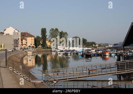 Port d'hiver à Osijek, Croatie Banque D'Images