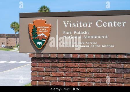 Panneau du centre d'accueil pour le monument national de fort Pulaski sur l'île Cockspur le long de la rivière Savannah à Savannah, Géorgie. (ÉTATS-UNIS) Banque D'Images