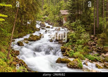 Ancien moulin de la cascade Golling, Salzbourg, Autriche Banque D'Images