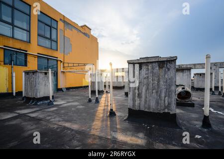 Le lever du soleil brille sur les bâtiments résidentiels de Chengdu. Banque D'Images