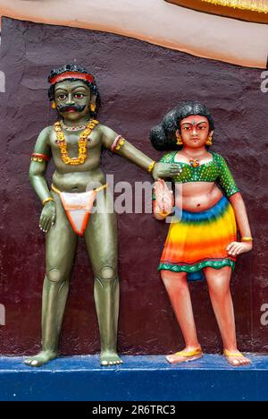 Temple de gardien de village de mari et femme tzigane à Moolankudi, Pudukkottai, Tamil Nadu, Inde du Sud, Inde, Asie Banque D'Images