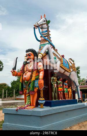 Temple de gardien de village à Moolankudi, Pudukkottai, Tamil Nadu, Inde du Sud, Inde, Asie Banque D'Images