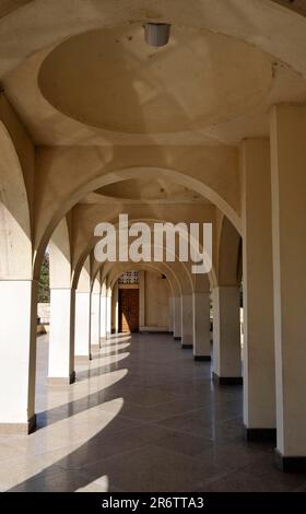 Arcade, Cathédrale copte de Saint Michael, Assouan, Égypte Banque D'Images