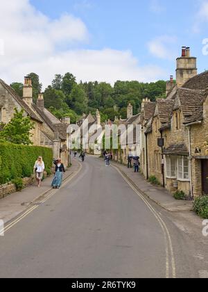 Château Combe village pittoresque dans le Wiltshire Banque D'Images