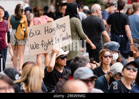 Londres, Royaume-Uni. 11 juin 2023. Les gens se sont rassemblés sur la place du Parlement pour le 4th anniversaire du rassemblement de 6,12 à Hong Kong qui a déclenché des mois de manifestations de masse contre le gouvernement chinois. Credit: Andrea Domeniconi/Alamy News Banque D'Images