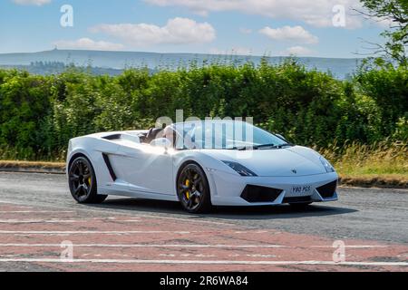 2012 White Lamborghini Gallardo LP 560-4 Spyder V10 Petrol roadster 5204 cc au Classic & Performance Motor Show à Hoghton Tower Banque D'Images