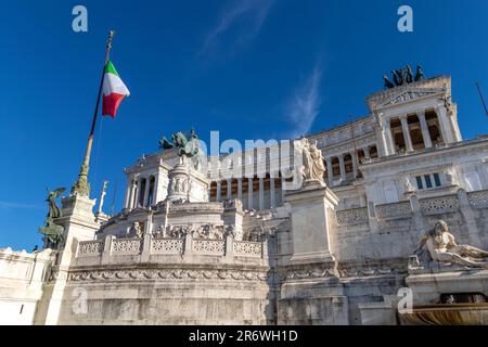 Le monument national Victor Emmanuel II également connu sous le nom de Vittoriano ou Altare della Patria , un grand monument national, Rome, italie Banque D'Images