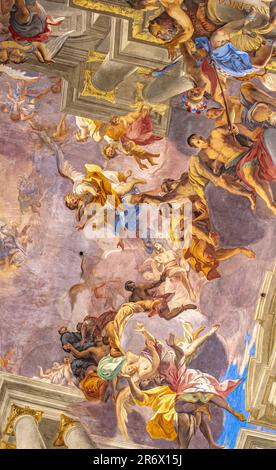Le plafond joliment décoré de l'église de Saint Ignace de Loyola, Rome, Italie Banque D'Images