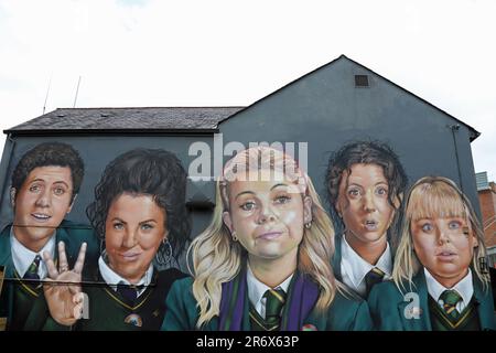 Murale Derry Girls à Londonderry Banque D'Images