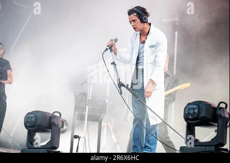 Manchester, Royaume-Uni. 11th juin 2023. Matty Healy, Adam Hann, Ross MacDonald et George Daniel du groupe The 1975 titre Day 2 of Parklife Festival 2023, Credit: Gary Mather/Alay Live News Banque D'Images