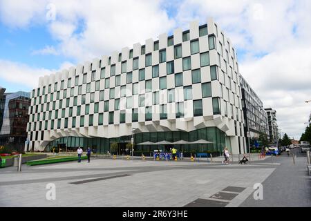 Anantara l'hôtel Marker Dublin au Grand Canal Square à Dublin, Irlande. Banque D'Images