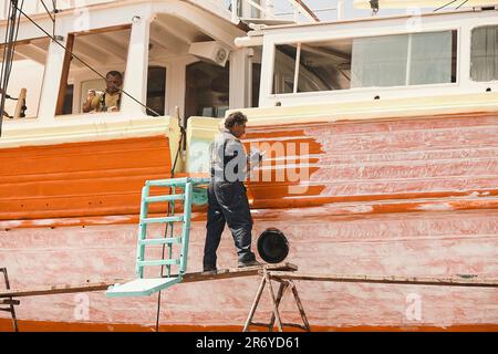 Restauration du bateau à Syros Grèce Banque D'Images