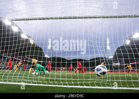 MELBOURNE, AUSTRALIE - JANVIER 27 : l'Australie marque un but lors du match de football qualificateur de coupe du monde entre les Socceroos australiens et le Vietnam sur 27 janvier 2022 au parc AAMI à Melbourne, en Australie. Banque D'Images