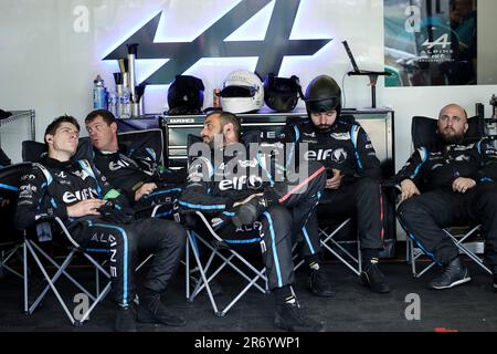 Le Mans, France. 11th juin 2023. Mécanicien, mécanicien, équipe alpine d'Elf, Oreca 07 - Gibson, portrait pendant les 24 heures du Mans 2023 sur le circuit des 24 heures du Mans de 10 juin à 11, 2023 au Mans, France - photo Paulo Maria/DPPI crédit: DPPI Media/Alamy Live News Banque D'Images