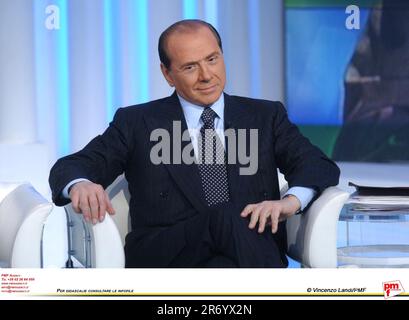 Photo répertoire, Italie. 30th juin 2023. Porta a Porta 2004 Silvio Berlusconi ( - 2004-03-11, Vincenzo Landi Arc/ipa-agency.net) ps la photo peut être utilisée dans le contexte dans lequel elle a été prise, et sans l'intention diffamatoire du décorum des personnes représentées usage éditorial seulement crédit: Agence de photo indépendante/Alamy Live News Banque D'Images