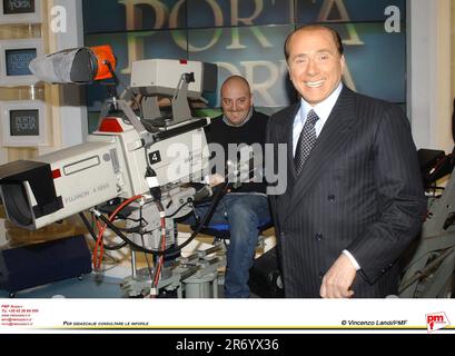 Photo répertoire, Italie. 30th juin 2023. Porta a Porta 2004 Silvio Berlusconi ( - 2004-03-11, Vincenzo Landi Arc/ipa-agency.net) ps la photo peut être utilisée dans le contexte dans lequel elle a été prise, et sans l'intention diffamatoire du décorum des personnes représentées usage éditorial seulement crédit: Agence de photo indépendante/Alamy Live News Banque D'Images