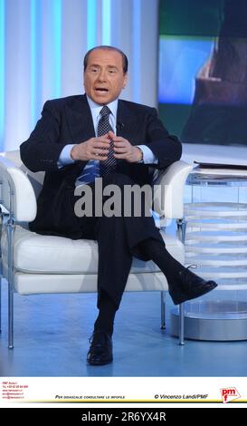 Photo répertoire, Italie. 30th juin 2023. Porta a Porta 2004 Silvio Berlusconi ( - 2004-03-11, Vincenzo Landi Arc/ipa-agency.net) ps la photo peut être utilisée dans le contexte dans lequel elle a été prise, et sans l'intention diffamatoire du décorum des personnes représentées usage éditorial seulement crédit: Agence de photo indépendante/Alamy Live News Banque D'Images