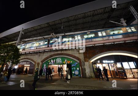 Gare de Shimbashi, Tokyo, Japon. Banque D'Images