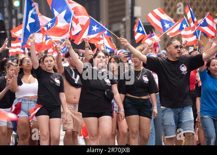 11 juin 2023, %G: (NOUVEAU) Parade de de la journée portoricaine à New York, New York. 11 juin 2023 États-Unis. Le National Puerto Rican Day Parade (NPRDP) a lieu chaque année le long de la Cinquième Avenue à Manhattan, le deuxième dimanche de juin, en l'honneur des près de 4 millions d'habitants de Porto Rico et de plus de 4 millions de personnes de naissance ou de patrimoine portoricains résidant aux Etats-Unis. États-Unis. ATU, local 1056. &#XA;Credit: Victor M. Matos/ thenews2 (Foto: Victor Matos/Thenews2/Zumapress) (Credit image: © Victor Matos/TheNEWS2 via ZUMA Press Wire) USAGE ÉDITORIAL UNIQUEMENT ! Non destiné À un usage commercial ! Banque D'Images