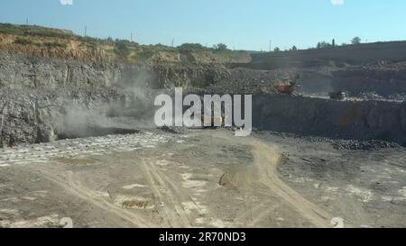 Carrière pour l'extraction de granit. Carrière de granit. Carrière pour l'extraction de granit. Carrière de granit. Banque D'Images