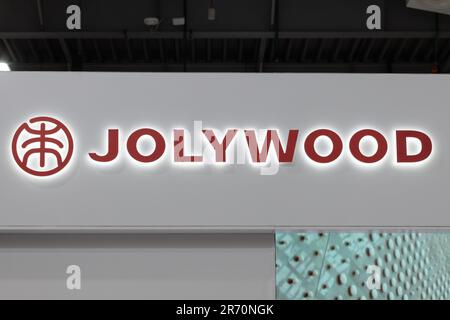 Pologne, Poznan - 17 mai 2023 : EXPO haute TECHNOLOGIE Europe JOLYWOOD la société se concentre sur la R&D innovante et la fabrication de haute qualité des auxiliaires photovoltaïques Banque D'Images