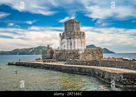 Forteresse Bourtzi, 16th siècle, îlot de la mer Ionienne, près de Porta di San Marco (porte de la mer), château de Methoni, à Methoni, péninsule du Péloponnèse, Grèce Banque D'Images