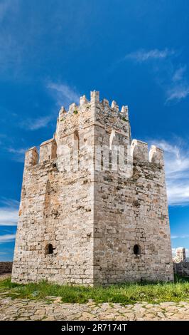 Tour de défense à la forteresse Bourtzi, 16th siècle, à l'îlot de la mer Ionienne, château de Methoni, à Methoni, péninsule du Péloponnèse, région du Péloponnèse, Grèce Banque D'Images