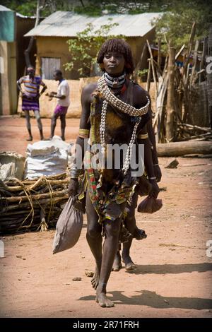 Dimaka marché, Hamer, l'Éthiopie terres Banque D'Images