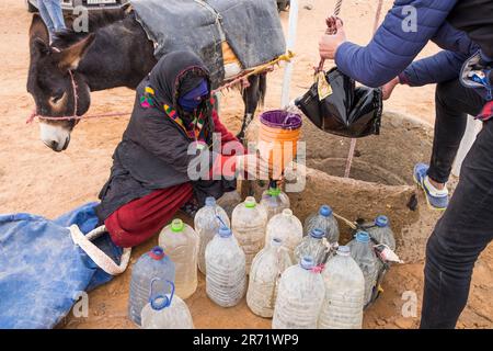 Maroc. Taouz. puits d'eau Banque D'Images