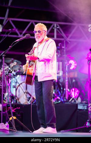 Berlin, Allemagne. 12th juin 2023. Cat Stevens, alias Yusuf, se produit lors de son premier des deux concerts allemands à Zitadelle Spandau. Credit: Christoph Soeder/dpa/Alay Live News Banque D'Images