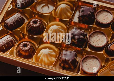 Dans une boîte de chocolats Banque D'Images