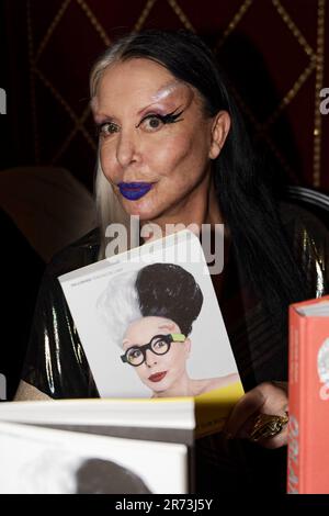 Paris, France. 12th juin 2023. Orlan participe au Prix du livre de l'Art de vivre parisien et au Trophée de Fouquet sur 12 juin 2023 à Paris, France. Crédit : Bernard Menigault/Alamy Live News Banque D'Images