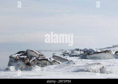 Glace de mer sur la plage enneigée en hiver, Abashiri, Hokkaido, Japon Banque D'Images