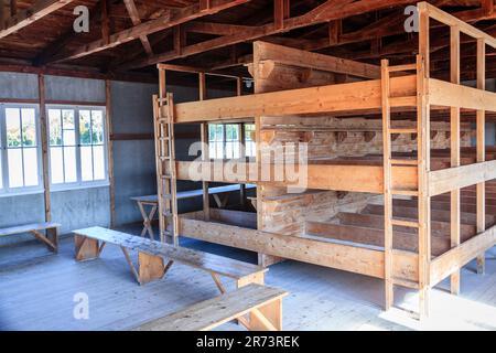 Dachau, Allemagne, 30 septembre 2015 : reproduction de l'intérieur de la caserne au camp de concentration de Dachau Banque D'Images