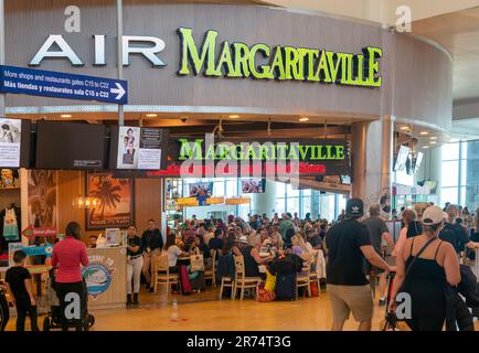 Restaurant Air Margaritaville à l'intérieur de l'aéroport de Cancun, Mexique Banque D'Images