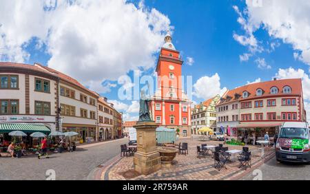 Gotha, place Hauptmarkt, ancien hôtel de ville, marché hebdomadaire, fontaine Gothardusbrunnen en Thuringe, Allemagne Banque D'Images