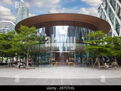 Bangkok, Thaïlande - 10 juin 2023: Apple Store au centre commercial du monde de Bangkok. Les magasins phares d'Apple en Thaïlande. Banque D'Images