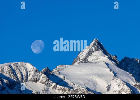 Début sur Großglockner, Glockner Group, Erzherzog Johann Hut Banque D'Images