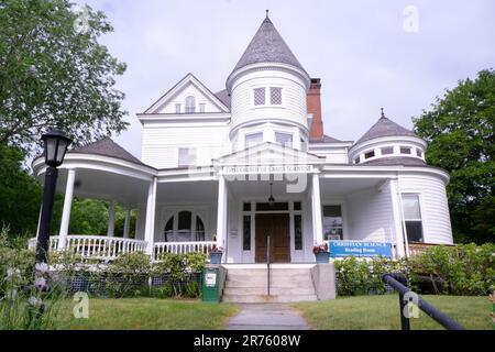 Une vue extérieure de la première église du Christ, scientifique sur Bedford Road à Katonah, Westchester New York. Banque D'Images