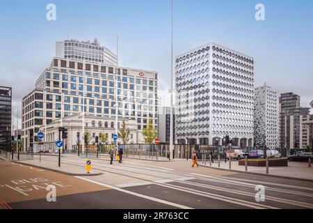 Le siège social de HSBC se trouve à côté du bâtiment du centre administratif de Regency Wharf, Westside, Birmingham. Ville des quartiers financiers et de loisirs. Banque D'Images