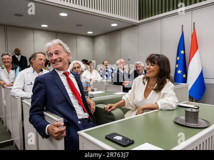 LA HAYE - Paul Rosenmoller (GroenLinks) et Mei Li vos (PvdA) lors de la première réunion du Sénat nouvellement élu. ANP SEM VAN DER WAL pays-bas sortie - belgique sortie Banque D'Images