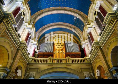 Église catholique de la basilique Saint-Jean, Oviedo, Espagne Banque D'Images