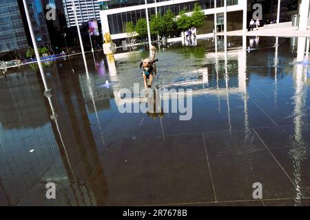 Refroidissement dans la fontaine de Birmingham, Royaume-Uni Banque D'Images