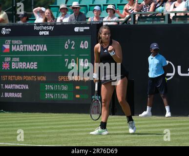 13th juin 2023 ; Nottingham tennis Centre, Nottingham, Angleterre : Rothesay Nottingham Open, jour 2 ; Jodie Burrage (GBR) célèbre le gain d'un point de Tereza Martincova (CZE) Credit: Action plus Sports Images/Alay Live News Banque D'Images