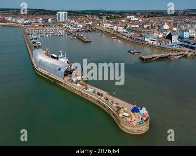 Vue aérienne du port de Bridlington sur la côte nord du Yorkshire au Royaume-Uni. Banque D'Images