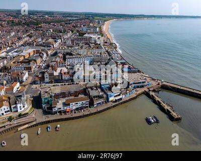 Vue aérienne de la ville balnéaire de Bridlington sur la côte nord du Yorkshire au Royaume-Uni. Banque D'Images