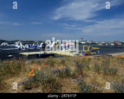 L'Aquapark eau à bord d'un parc activités amusantes sans clients. Juin 2023. Été. cym. Banque D'Images